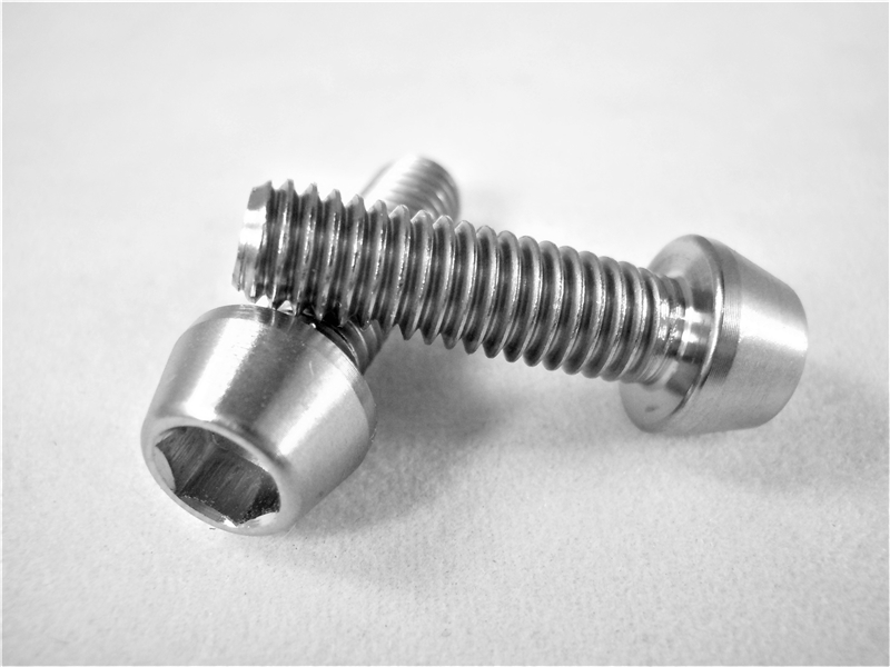 tapered head screw